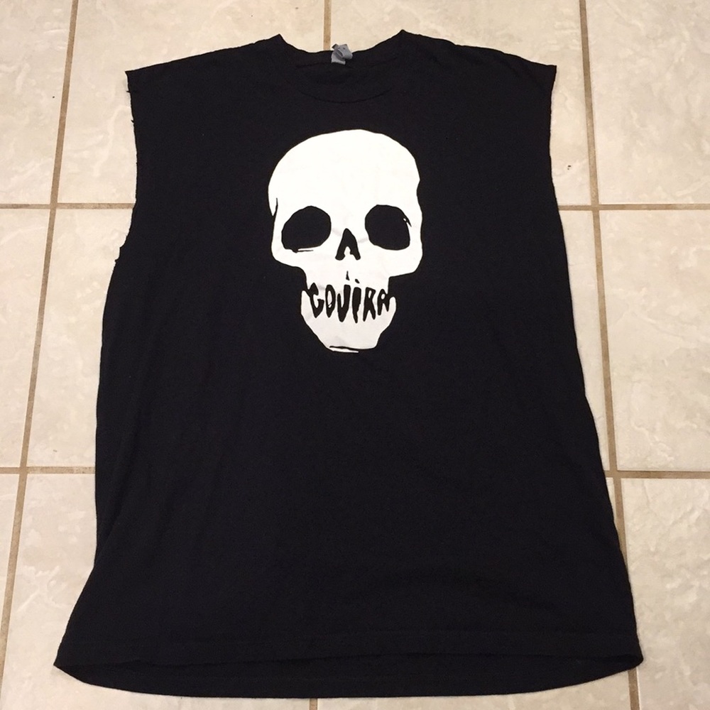 Next level tank top size XL with scull